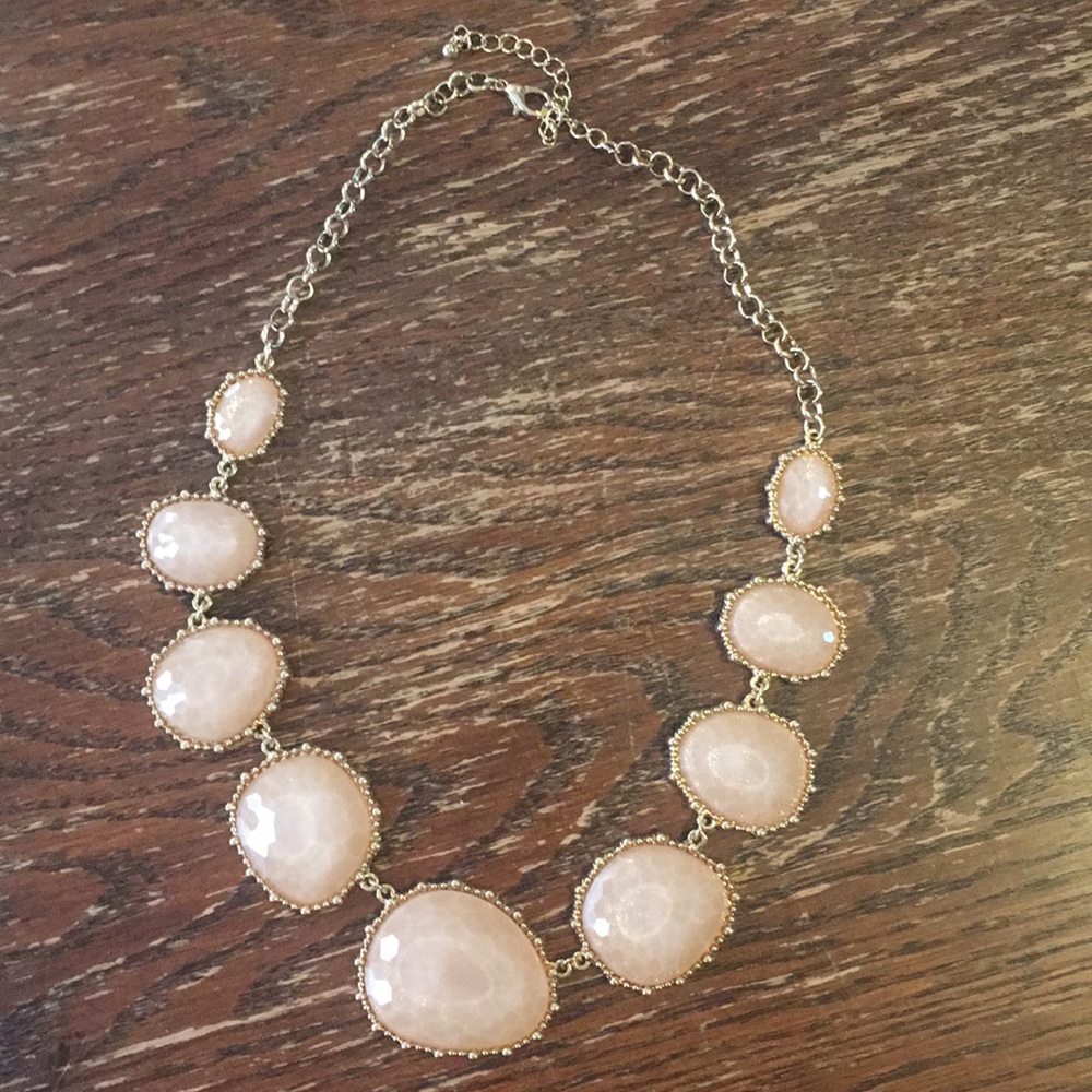 Light pink and gold necklace